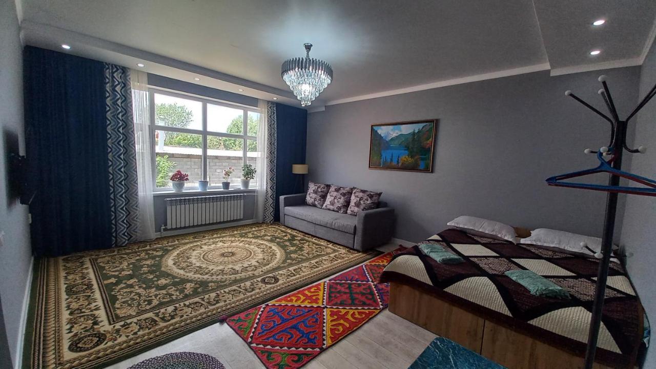 Kochkor Guest House B&B מראה חיצוני תמונה